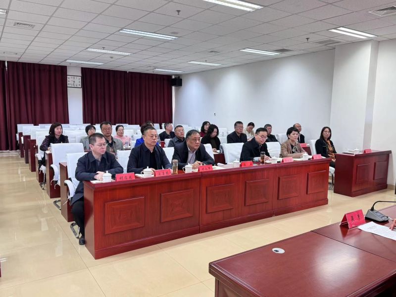 20.市工商联联合市红十字会等8家单位开展深入贯彻中央八项规定精神学习教育专题读书班1